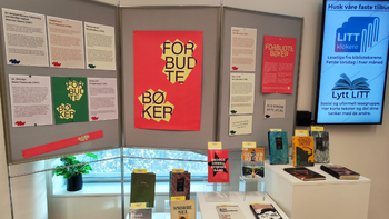 Bildet kan inneholde: papirprodukt, plakat, reklame, grafisk design, utgivelse.