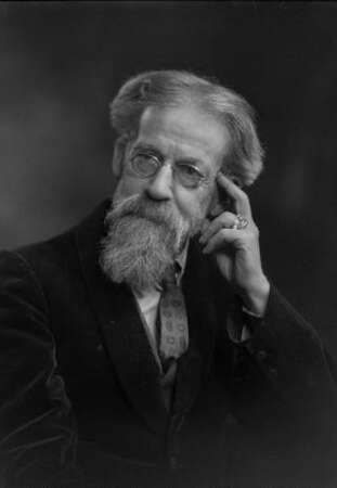 Sir Patrick Geddes, by Lafayette (Lafayette Ltd) half-plate nitrate negative, 30 December 1931 Given by Pinewood Studios via Victoria and Albert Museum, 1989 © National Portrait Gallery, London. Offentlig eiendom.